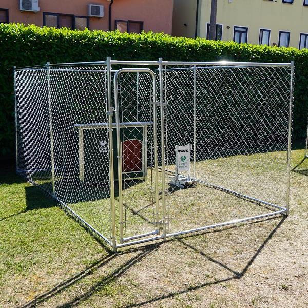 Box Per Cani Modello Husky Grande Recinto 3,96 X 2,28 Senza Copertura Senza Porta Ciotole