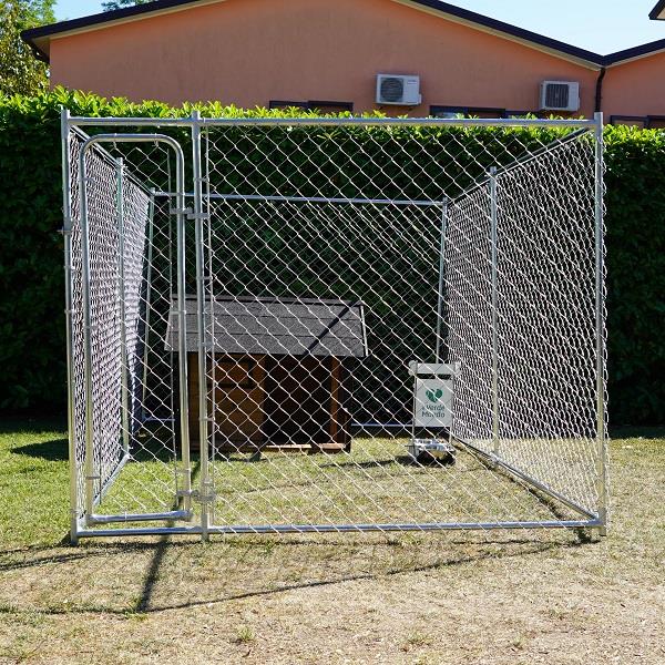 Box Lassie 3,96X2,28 senza tetto con porta ciotole